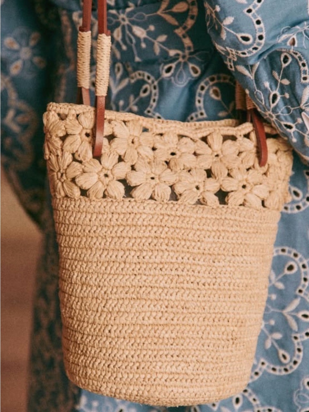 Sézane Woven Straw Crossbody Bag with Floral Top - Natural